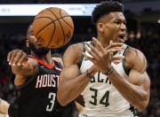 亚博-包含加时末段密尔沃基雄鹿备战NBA季后赛；绝杀压哨细节曝光；气氛紧张；细节决定成败的词条-亚博