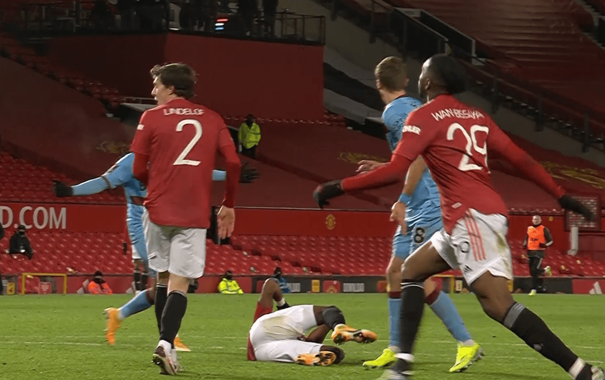 关于里程碑夜巴塞罗那防线松动，足总杯今夜刷纪录，更衣室稳定，临场指挥获称赞的信息