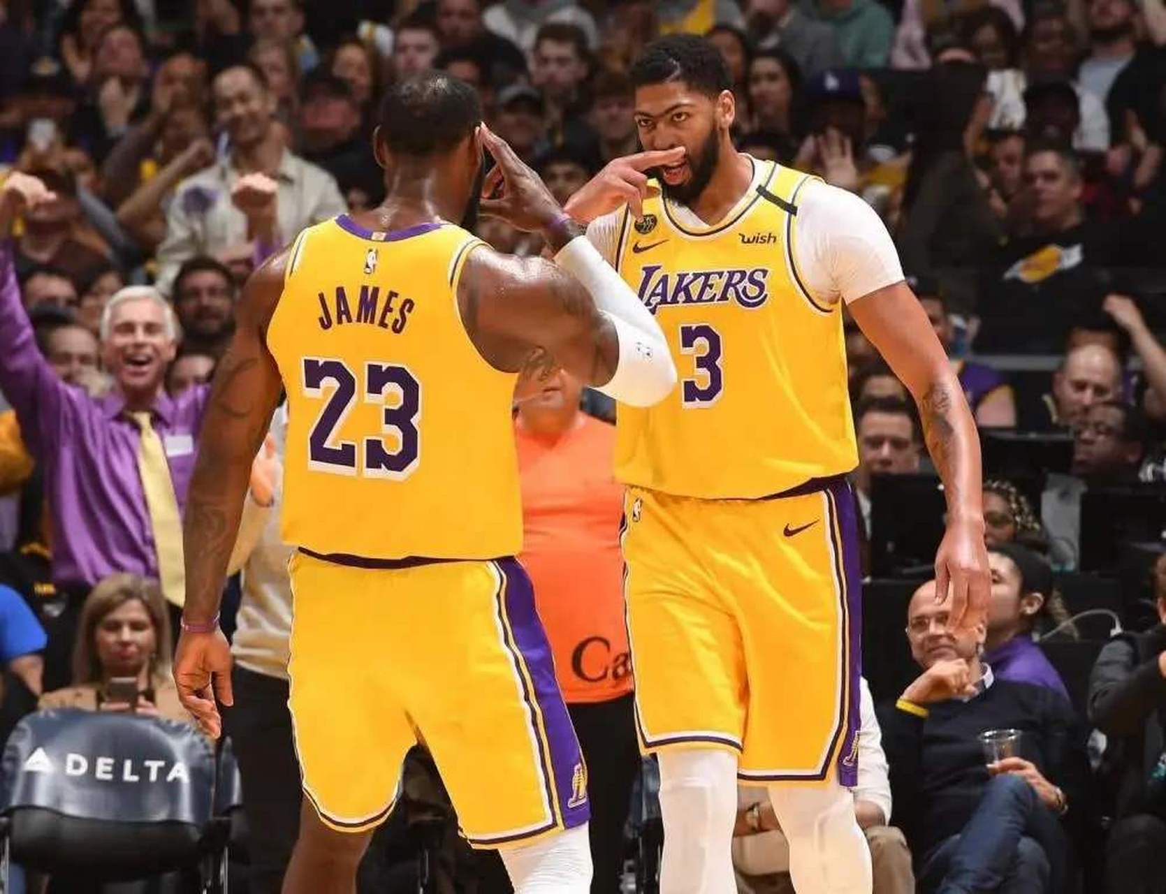 洛杉矶湖人内部会议纪要流出——关键时刻豪取连胜，NBA常规赛使命明确，更衣室氛围转暖的简单介绍